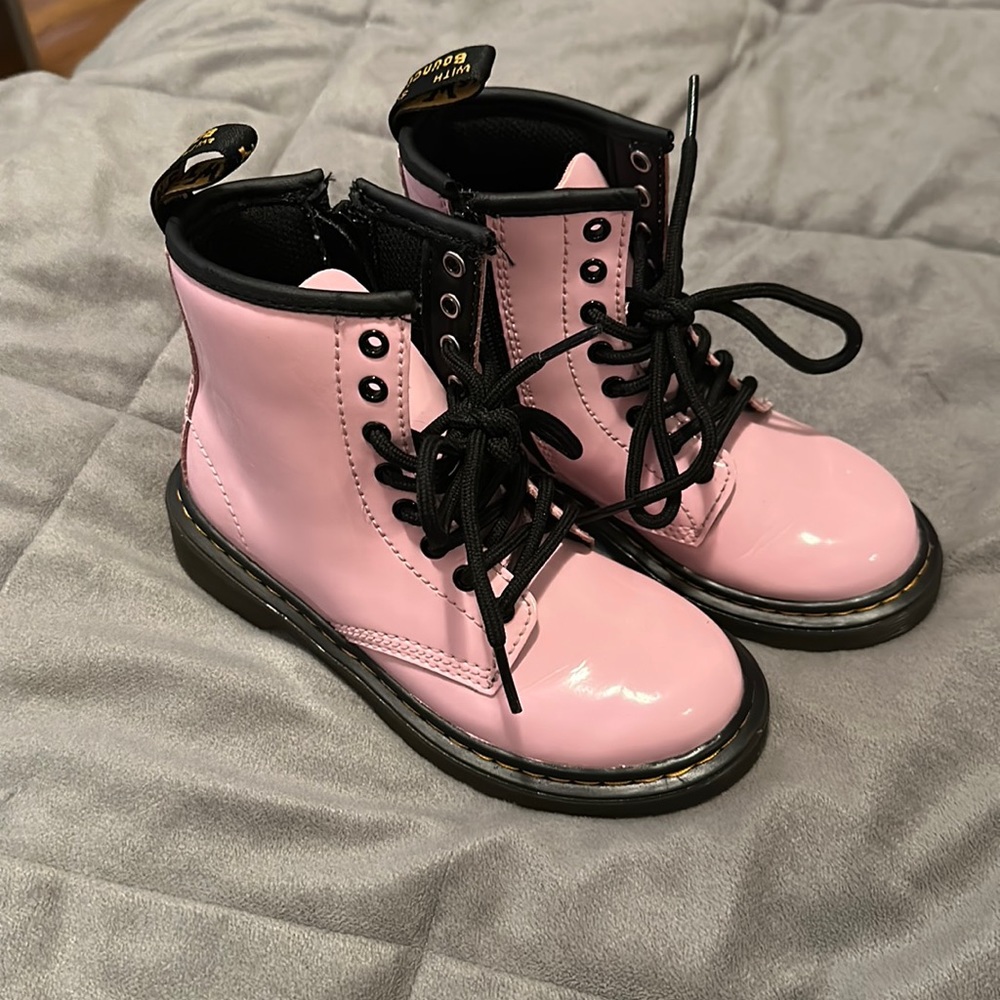 Dr. Marten’s Girl’s Size 12 Pink Boots EUC